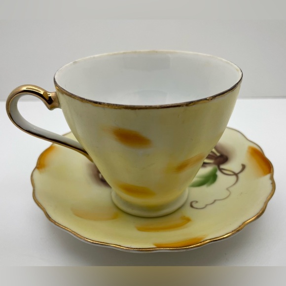 Vintage Hand Painted Gold Trim Fruit Tea cup & Saucer Plate Made in Japan 5.5” - Picture 3 of 8